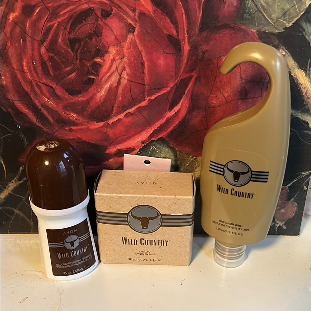 Avon Wild Country Set